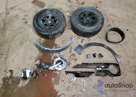 2023 Ford Bronco Base z USA, uszkodzony, nr VIN 1FMEE5DP1PLB74756